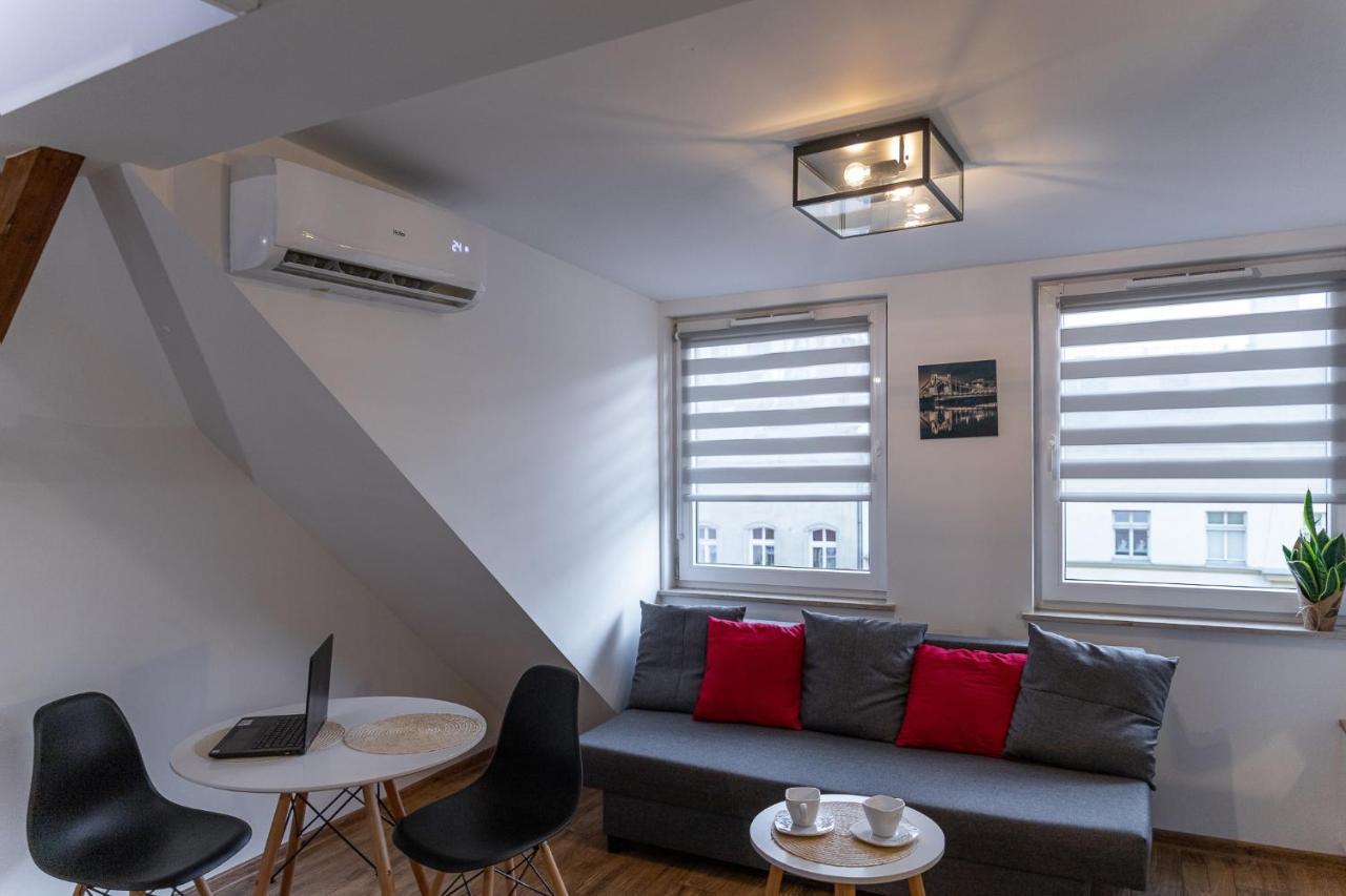 Apartamenty Niedaleko Dworca Od Wroclawapartament-Pl Екстер'єр фото